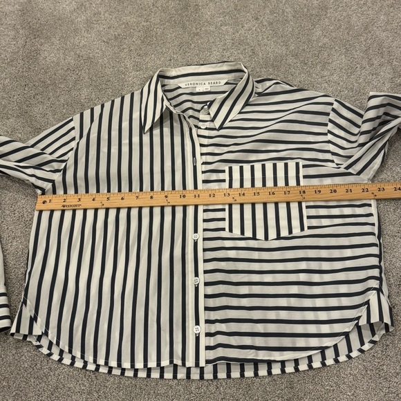 Veronica Beard Aderes Striped Button Down Shirt in Marine/Off-White size 6 EUC - Picture 8 of 10